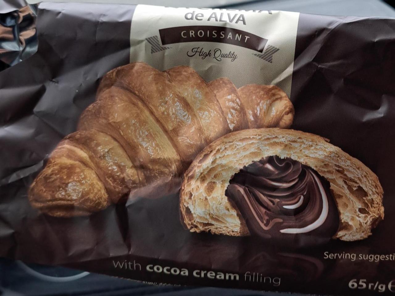Фото - Croissant with cocoa cream filling La Crema de Alva